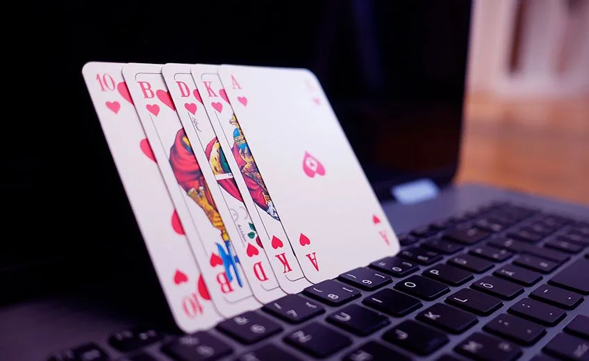 The Role of Timing in Blackjack Strategy: When to Hit or Stand